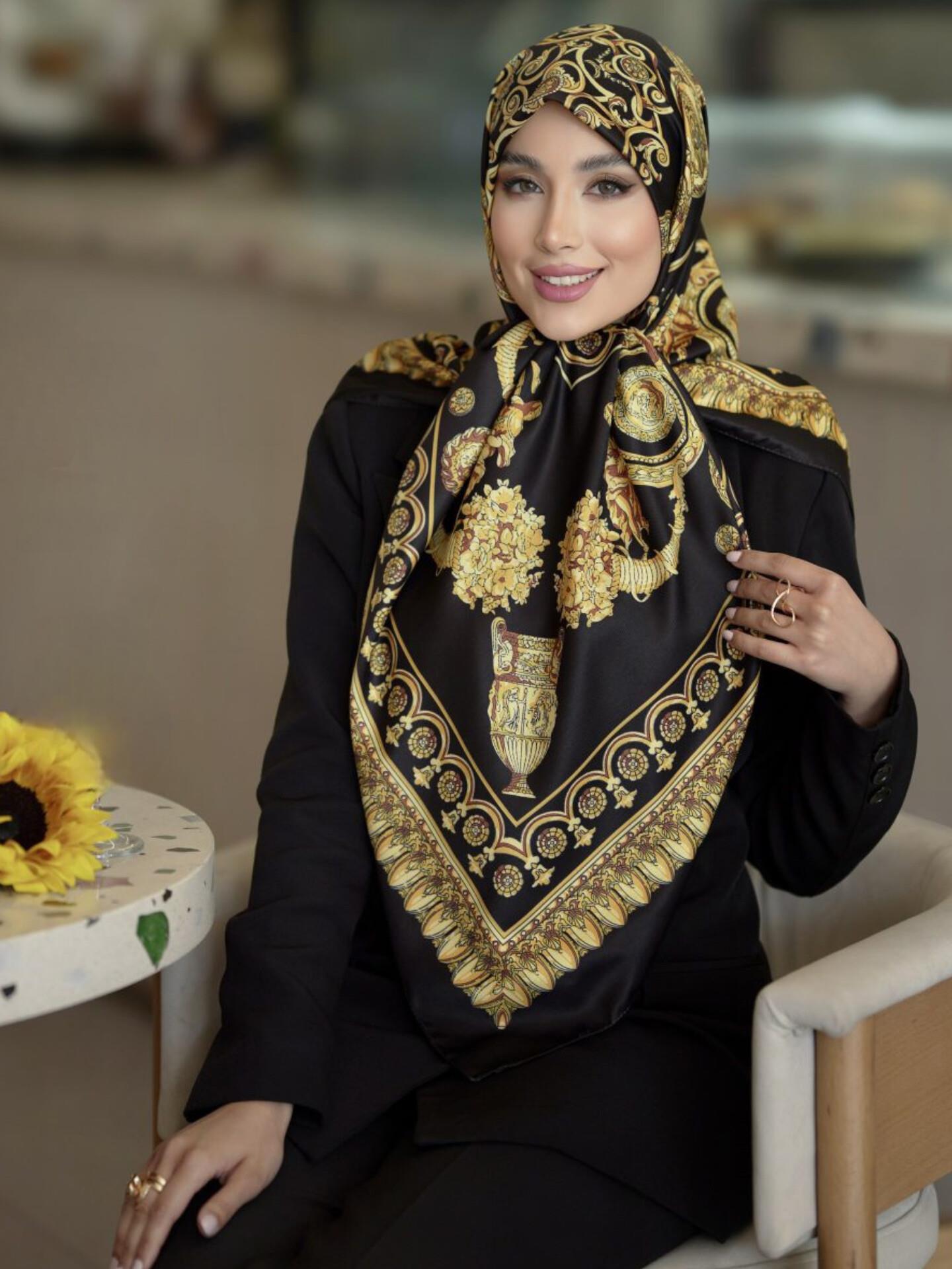 روسری ابریشم توییل تاج گلدونه